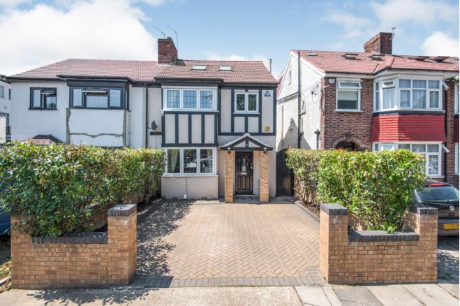 4 Bedroom Semi Detached House For Sale In Jersey Road Hounslow Tw5 0tx
