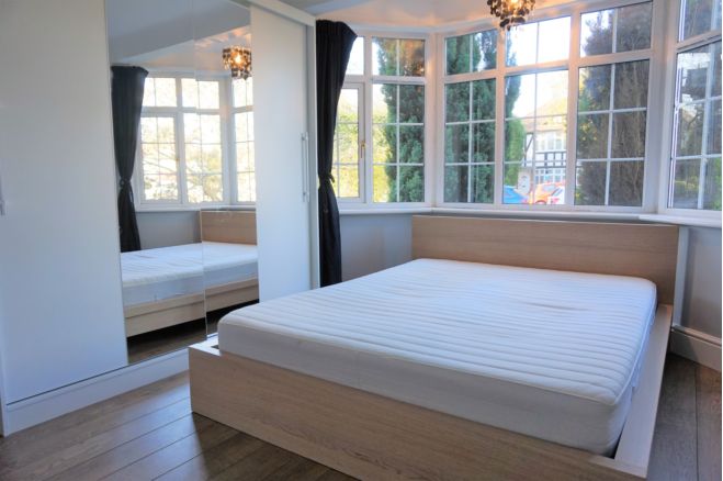 1 Bedroom Flat To Rent In Huntley Way Wimbledon Sw20 0ah