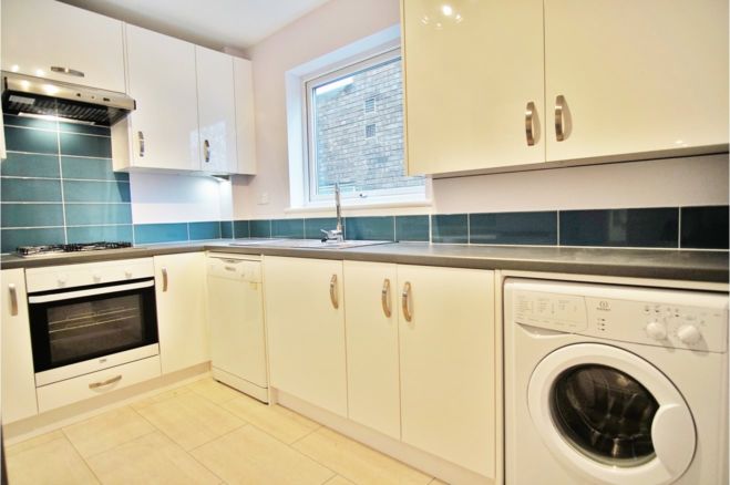 2 Bedroom Flat To Rent In Worple Road Wimbledon Sw19 4hb