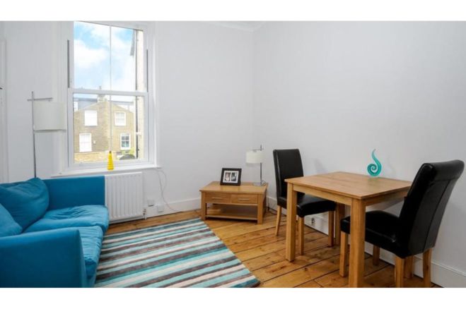 2 Bedroom Flat To Rent In Battersea Rise London Sw11 1hg