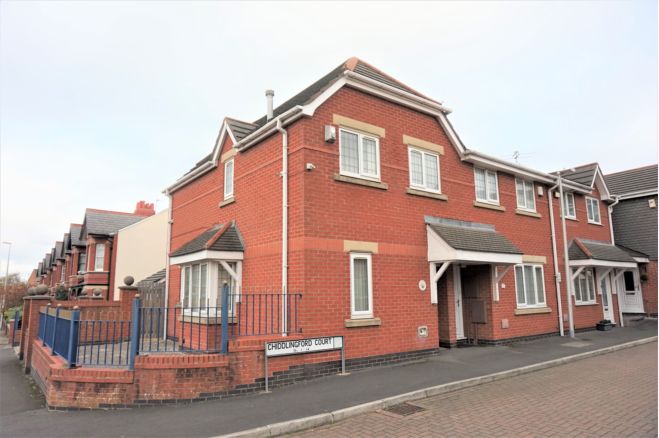 3 Bedroom Semi Detached House To Rent In Chiddlingford Court