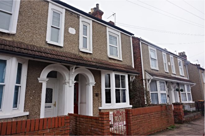 3 Bedroom Terraced House To Rent In Margetts Road Bedford