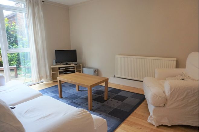 2 Bedroom Flat To Rent In Falcon Road Battersea Sw11 2ls