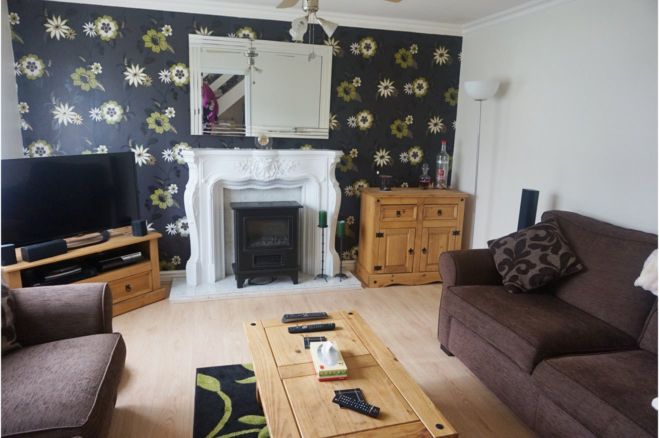 3 Bedroom Semi Detached House To Rent In Hawthorn Chase