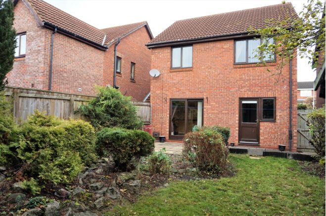 3 Bedroom Detached House To Rent In Balliol Court