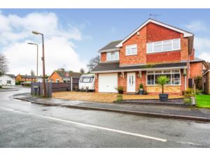 4 Bedroom Detached House For Sale In The Orchard Albrighton Wolverhampton Wv7 3re